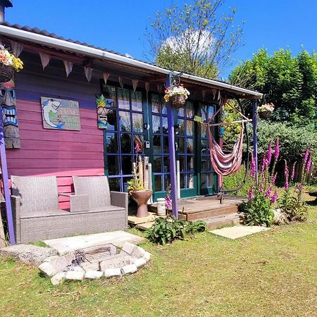 فندق Treguth Glamping Unique Experience - Themed Huts Saint Day المظهر الخارجي الصورة