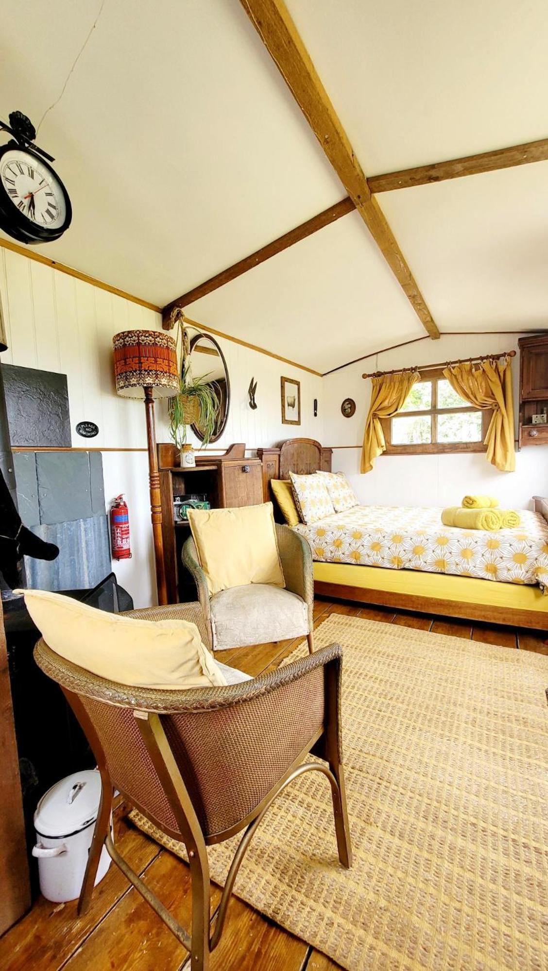 فندق Treguth Glamping Unique Experience - Themed Huts Saint Day المظهر الخارجي الصورة