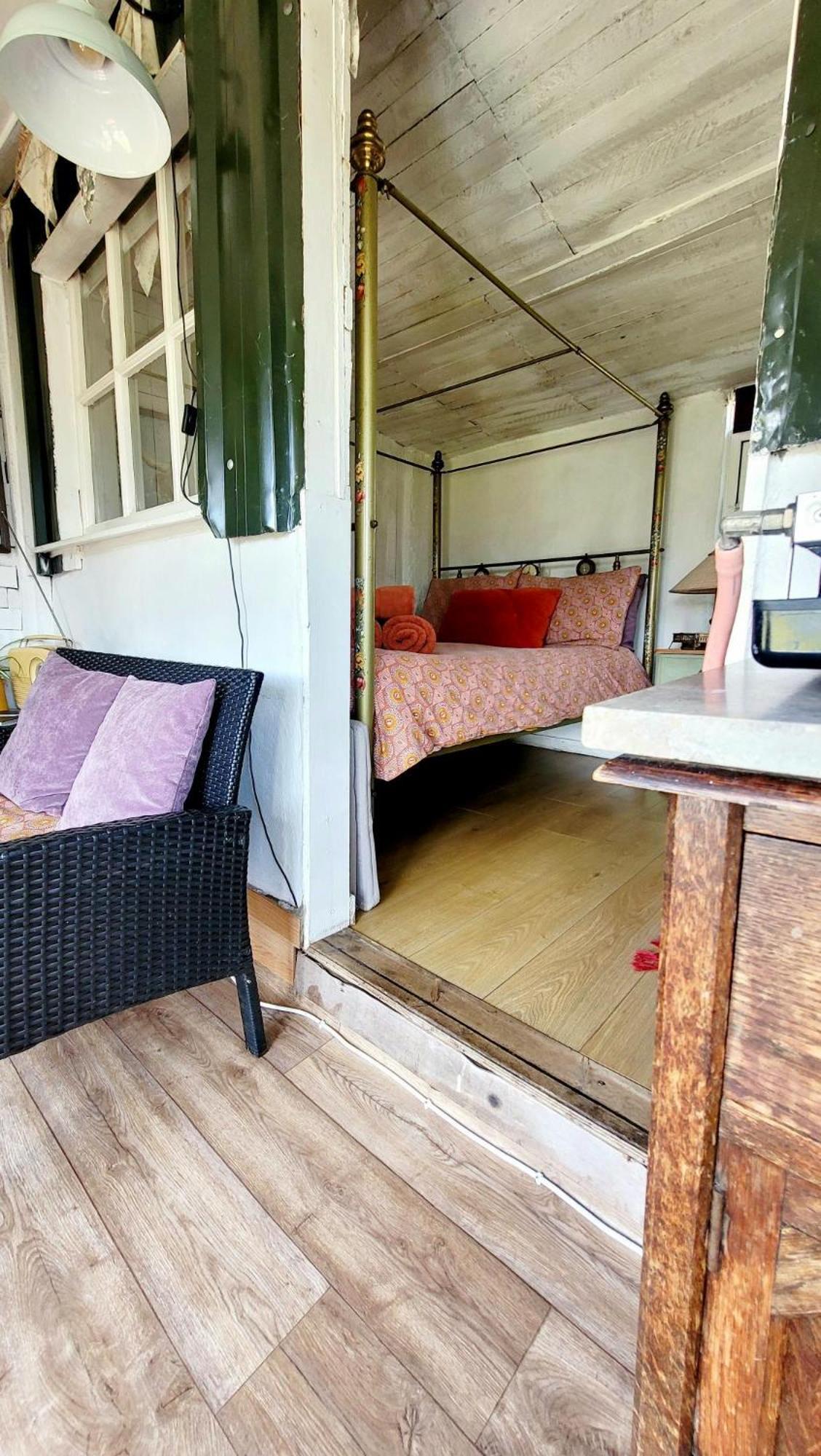 فندق Treguth Glamping Unique Experience - Themed Huts Saint Day المظهر الخارجي الصورة
