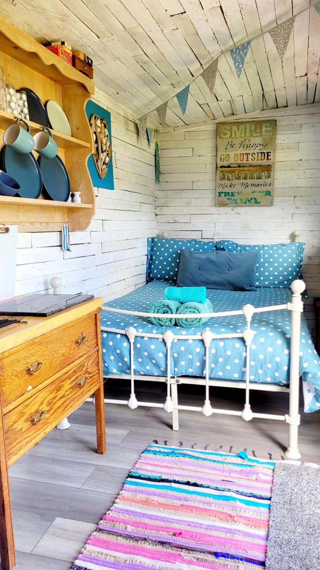 فندق Treguth Glamping Unique Experience - Themed Huts Saint Day المظهر الخارجي الصورة